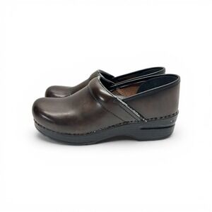 Dansko Professional Clogs Brown Leather Mules Work Shoes Womens 38 Narrow 7.5/8